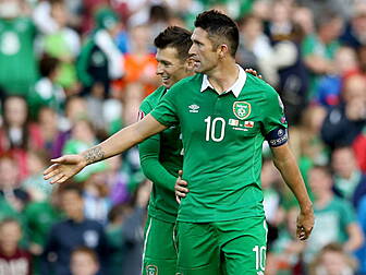 A 3-5-2 could allow both Keane...